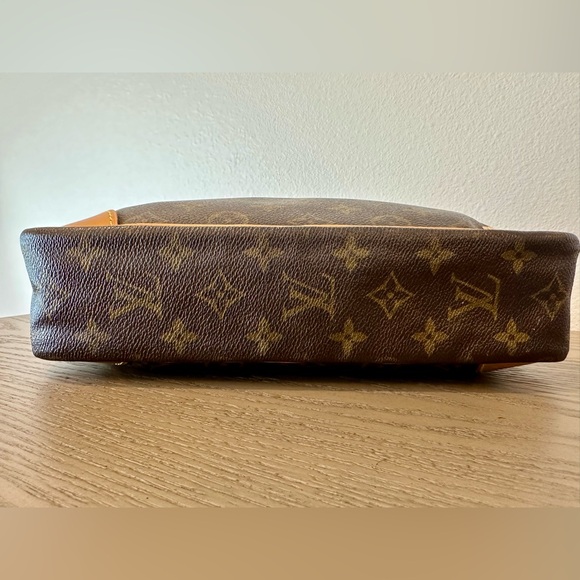 Vintage Louis Vuitton Pochette Compiegne 28 Monogram-Free Shipping, Gift & COA - Picture 5 of 16